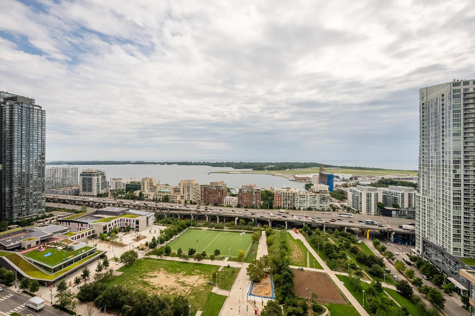 Globalstay Elegant Downtown Apartments تورونتو المظهر الخارجي الصورة