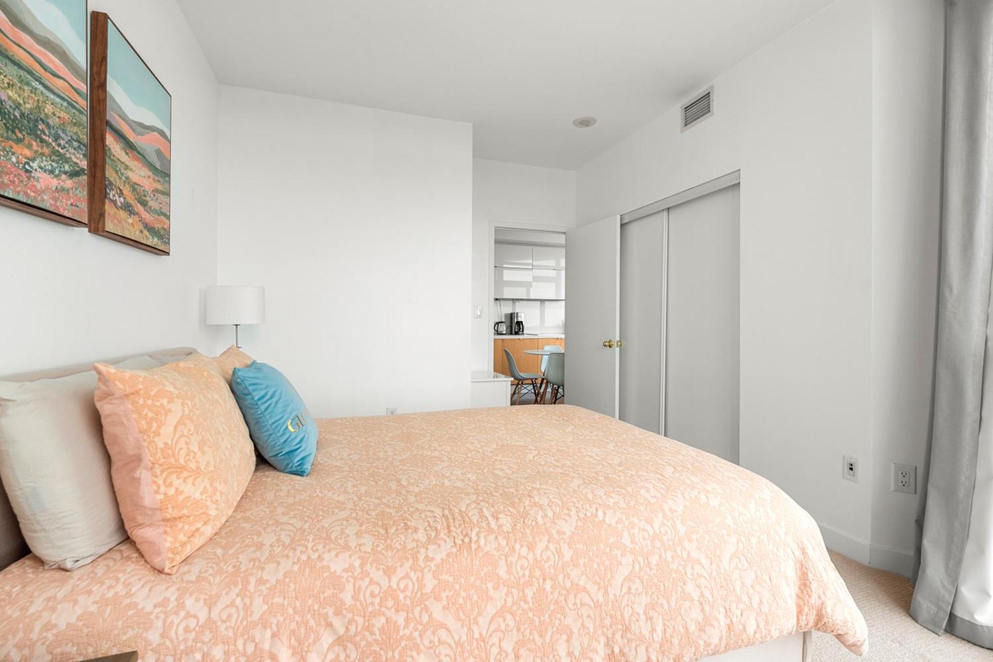 Globalstay Elegant Downtown Apartments تورونتو المظهر الخارجي الصورة