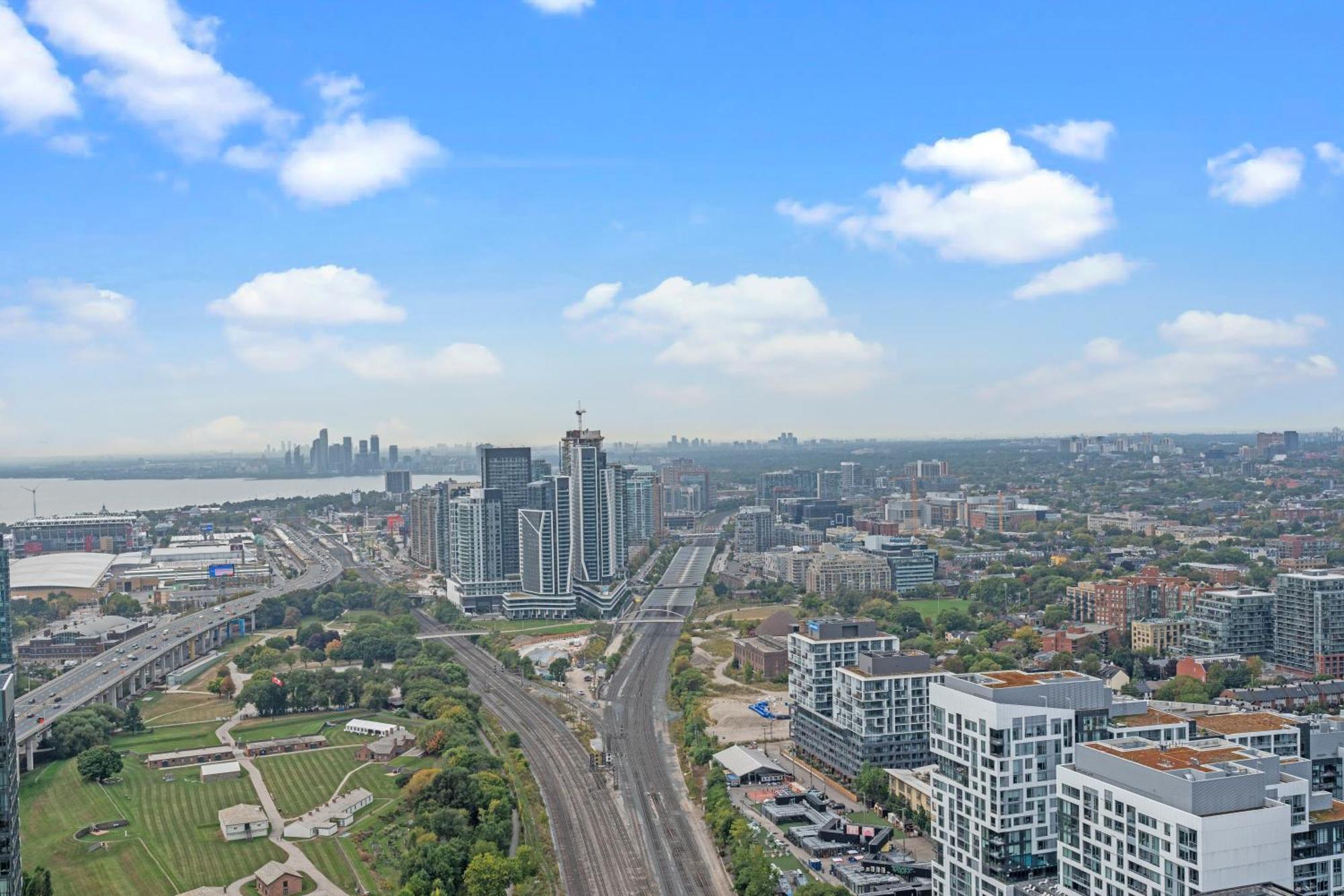 Globalstay Elegant Downtown Apartments تورونتو المظهر الخارجي الصورة